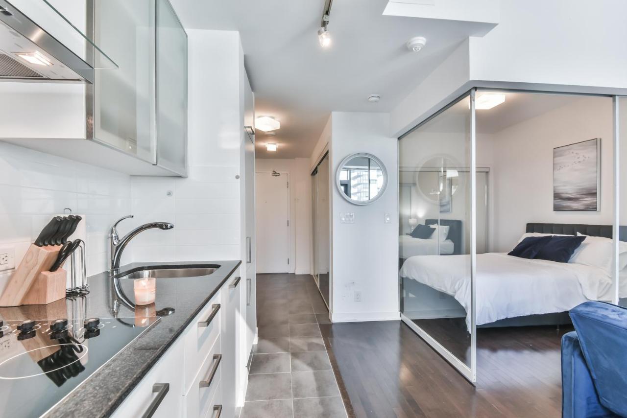 Condo Downtown, Cn Tower, Financial District Toronto Bagian luar foto